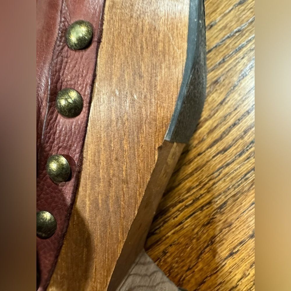 Free People FP Collection Culver City Clogs
Mahogany Leather size 37 / US 7 - Picture 6 of 7